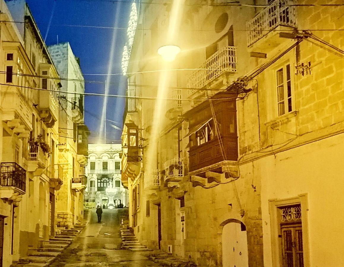 Vittoriosa' Seafront 2 Bed Highly Furnished Apartment エクステリア 写真