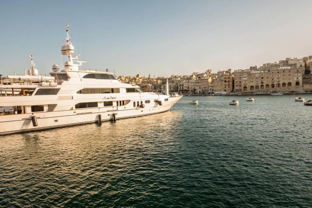 Vittoriosa' Seafront 2 Bed Highly Furnished Apartment エクステリア 写真